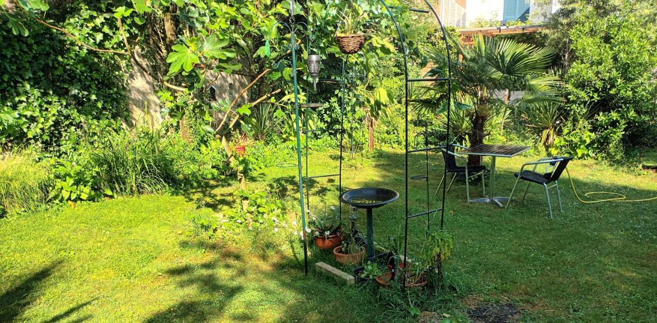 סן-ואלרי-סור-סום Gite Du Jardin Secret מראה חיצוני תמונה